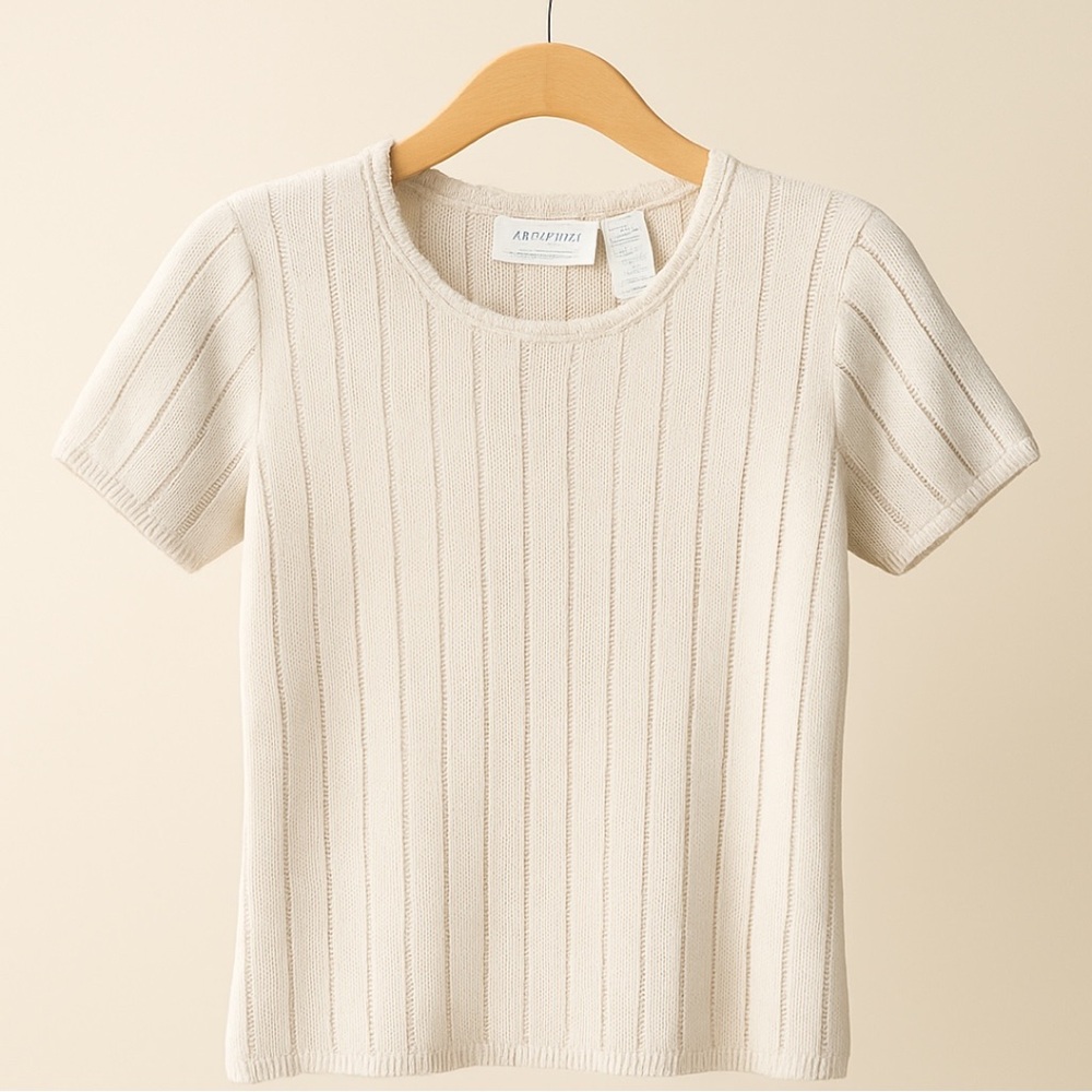 Liz Claiborne Cream Crew Neck Sweater VINTAGE